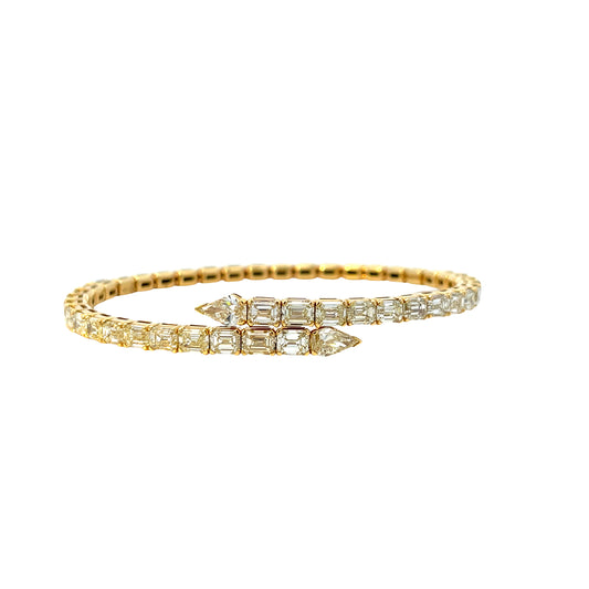 18KY EMERALD CUT YELLOW DIA 9.41CTW W/ YELLOW KITE DIA .93CTW BANGLE