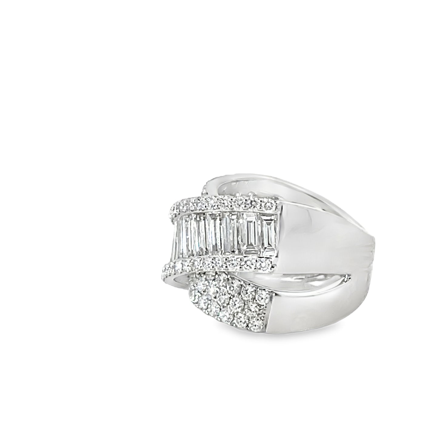 18KW DIAMOND CRIS-CROSS RING