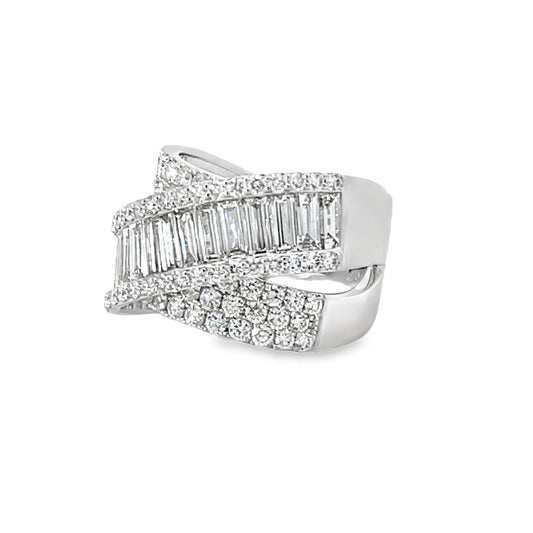 18KW DIAMOND CRIS-CROSS RING