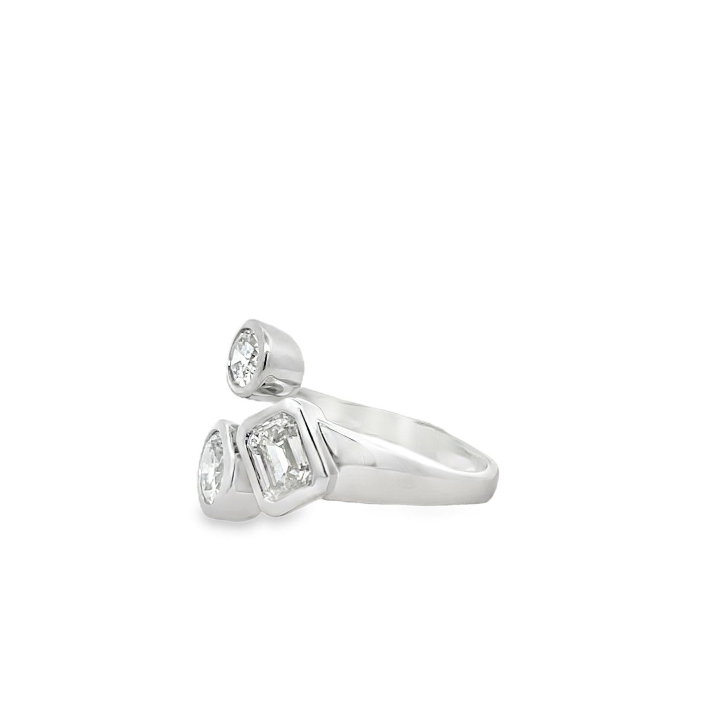 18KW MULTI SHAPE DIAMOND BYPASS RING