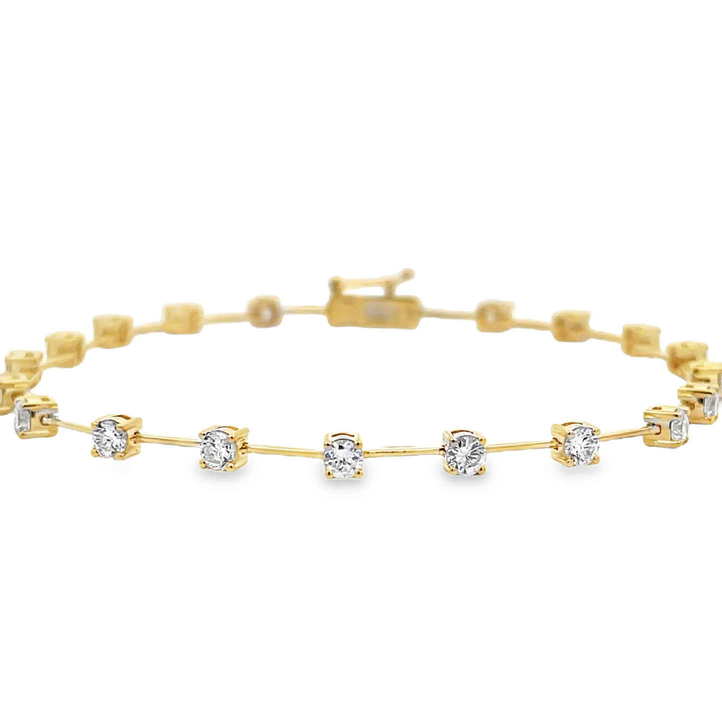18KY ROUND DIAMOND STATION BRACELET
