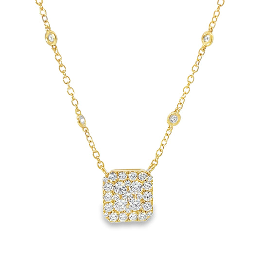 18KY DIAMOND CLUSTER PENDANT NECKLACE