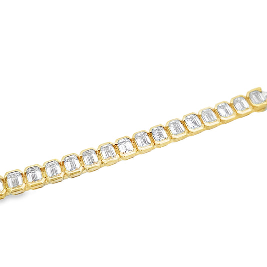 18KY EMERALD CUT BEZEL SET DIAMOND TENNIS BRACELET