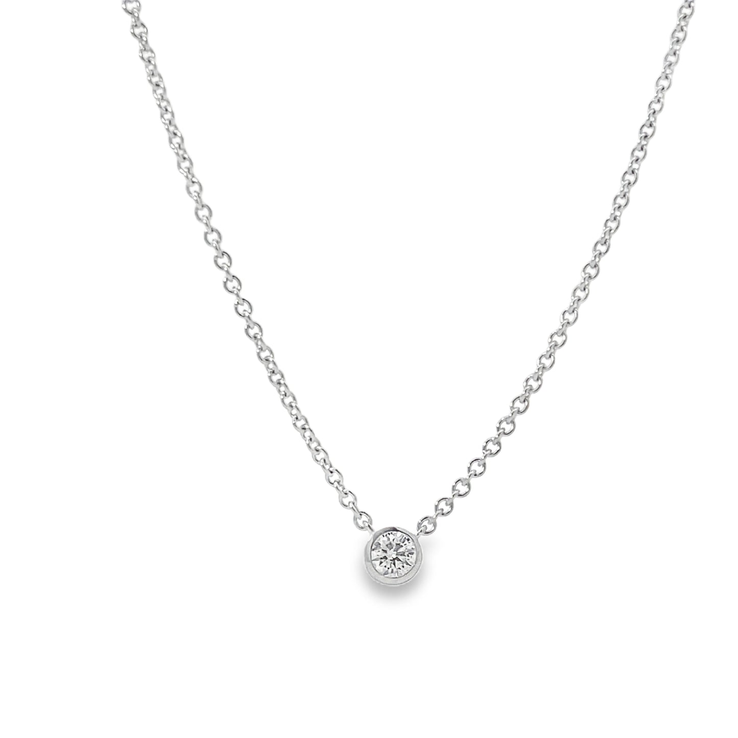 18KW SOLITAIRE DIAMOND PENDANT NECKLACE