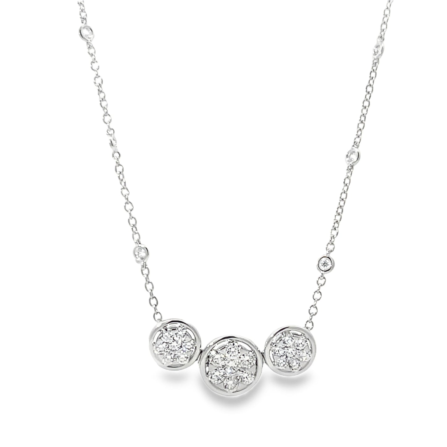 18KW DIAMOND CLUSTER FASHION NECK
