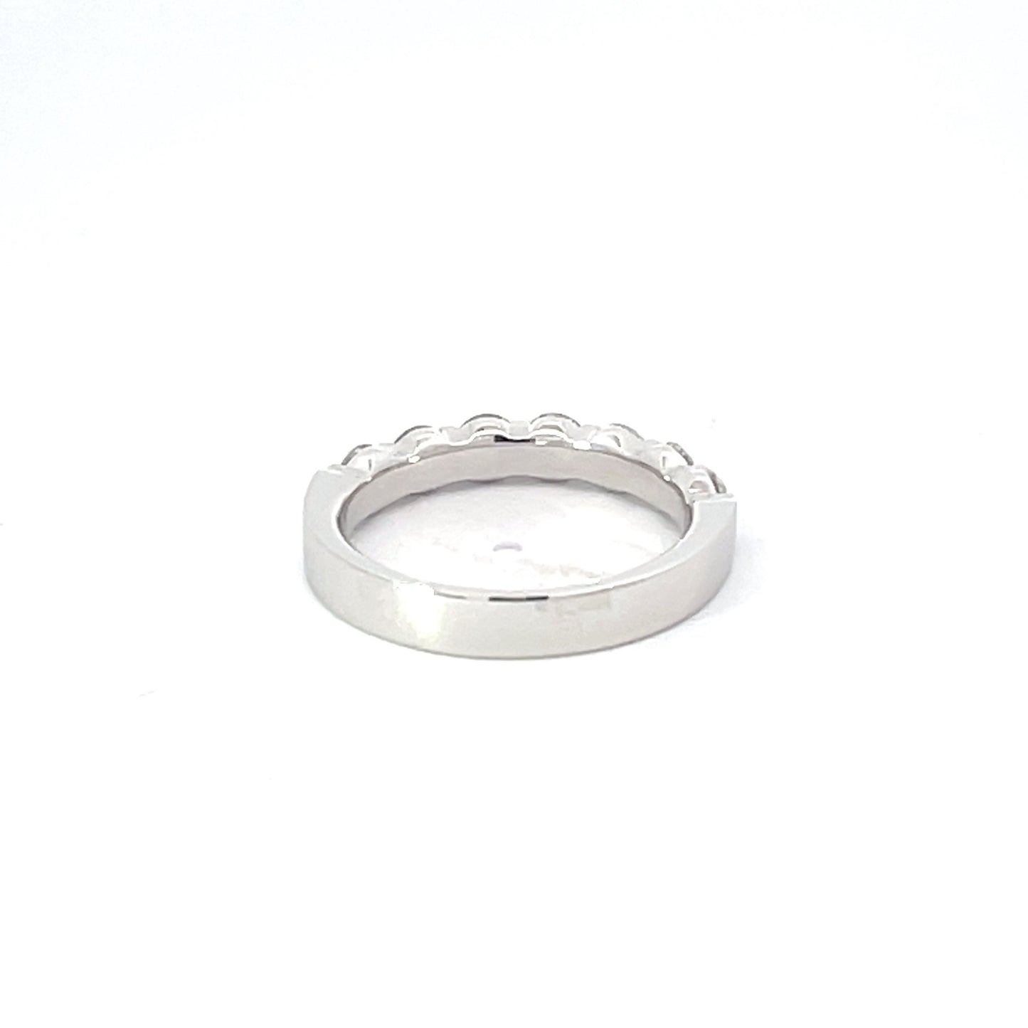 18KW 7 PRONG DIAMOND HALFWAY BAND