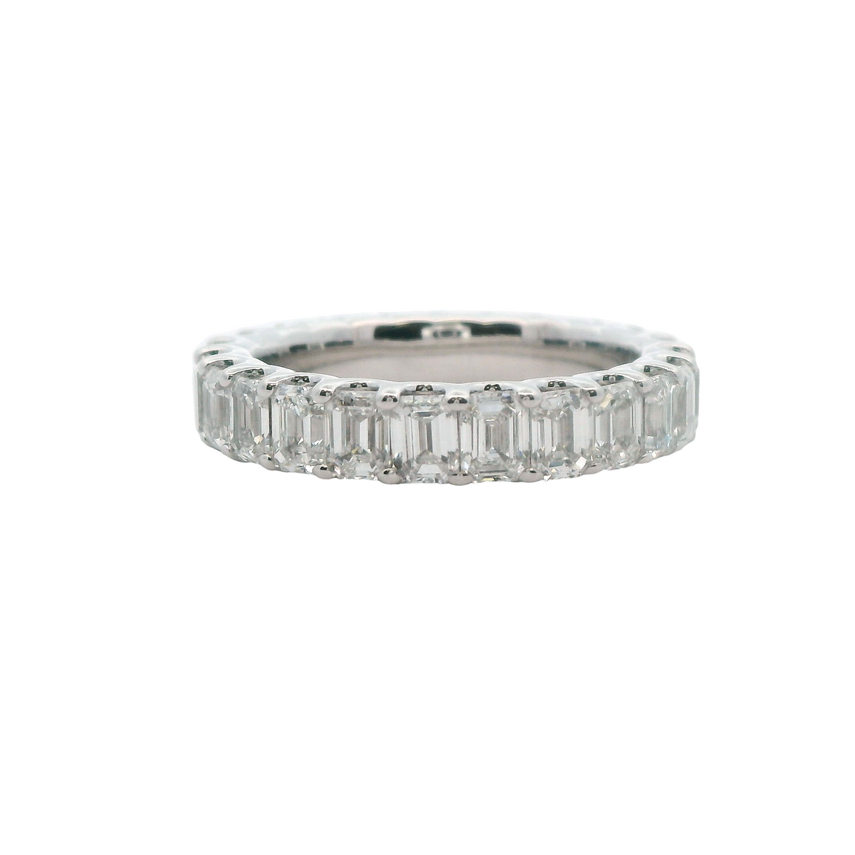 18KW GEO ARTS EMERLAD CUT ETERNITY BAND
