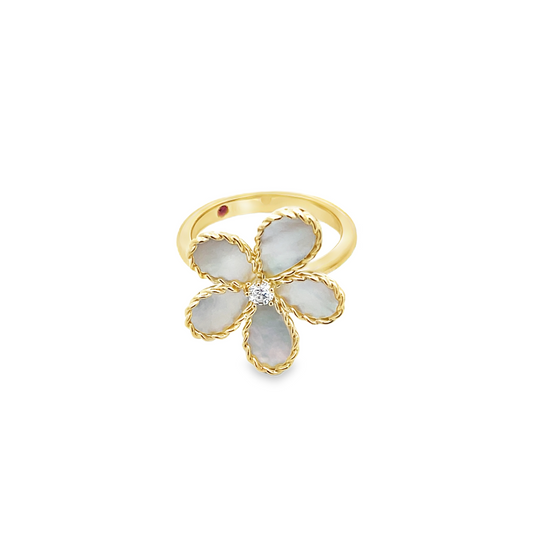 18KY JASMINE DIAMOND AND MOTHER OF PEARL FLOWER RING