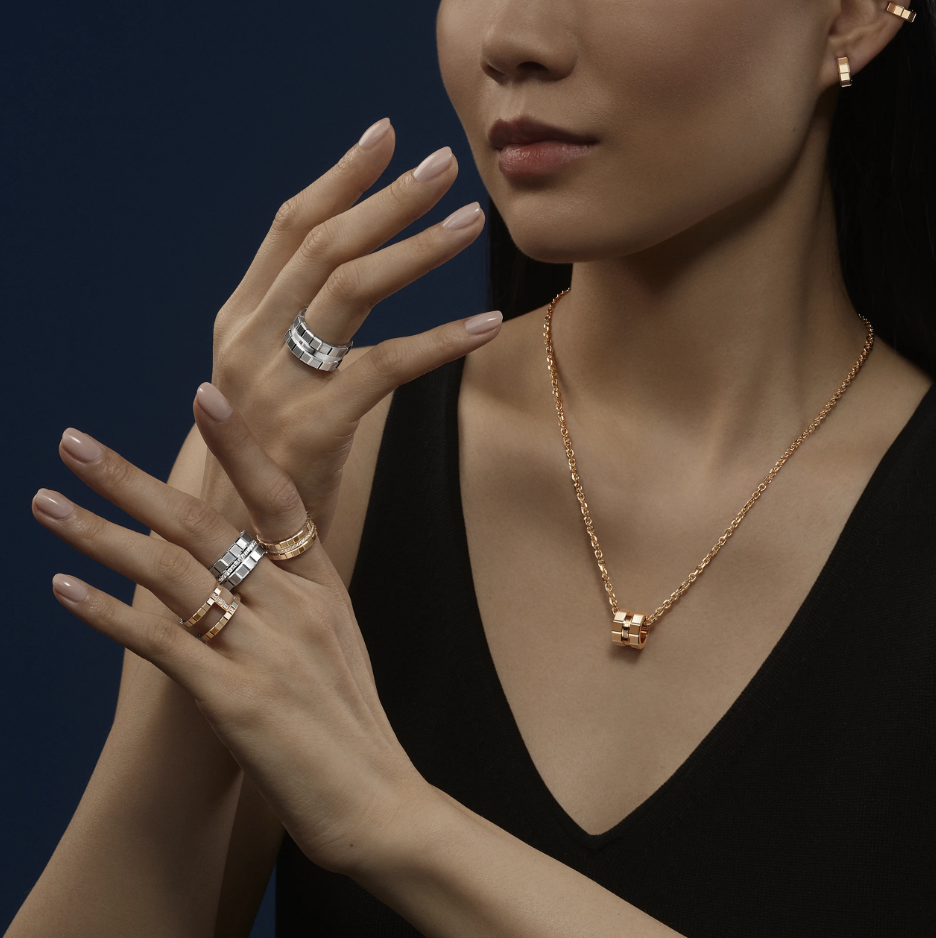 18KR ICE CUBE DIAMOND RING