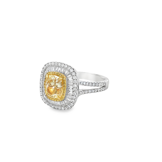 18KW WHITE & YELLOW DIAMOND FASHION RING FY-VS2 2.11TWT