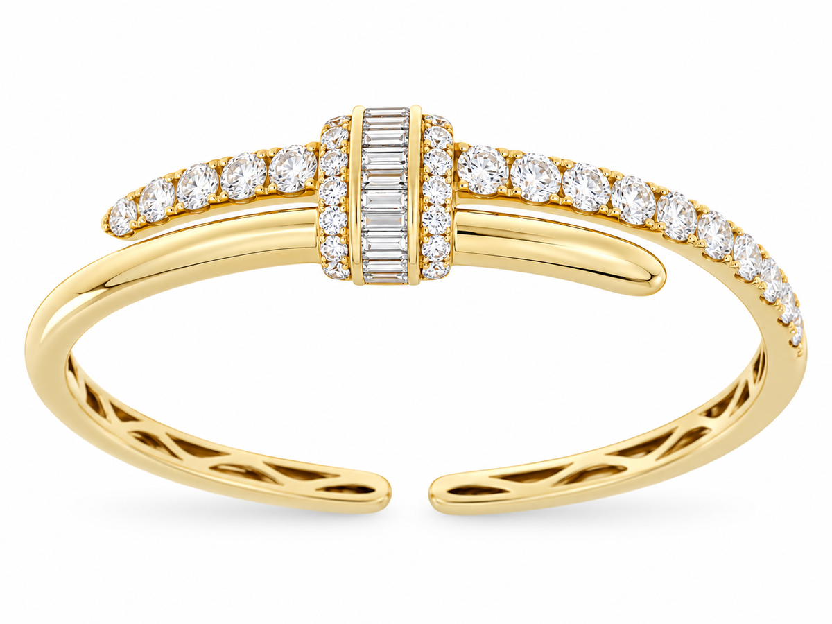 18KY DIAMOND CUFF BRACELET