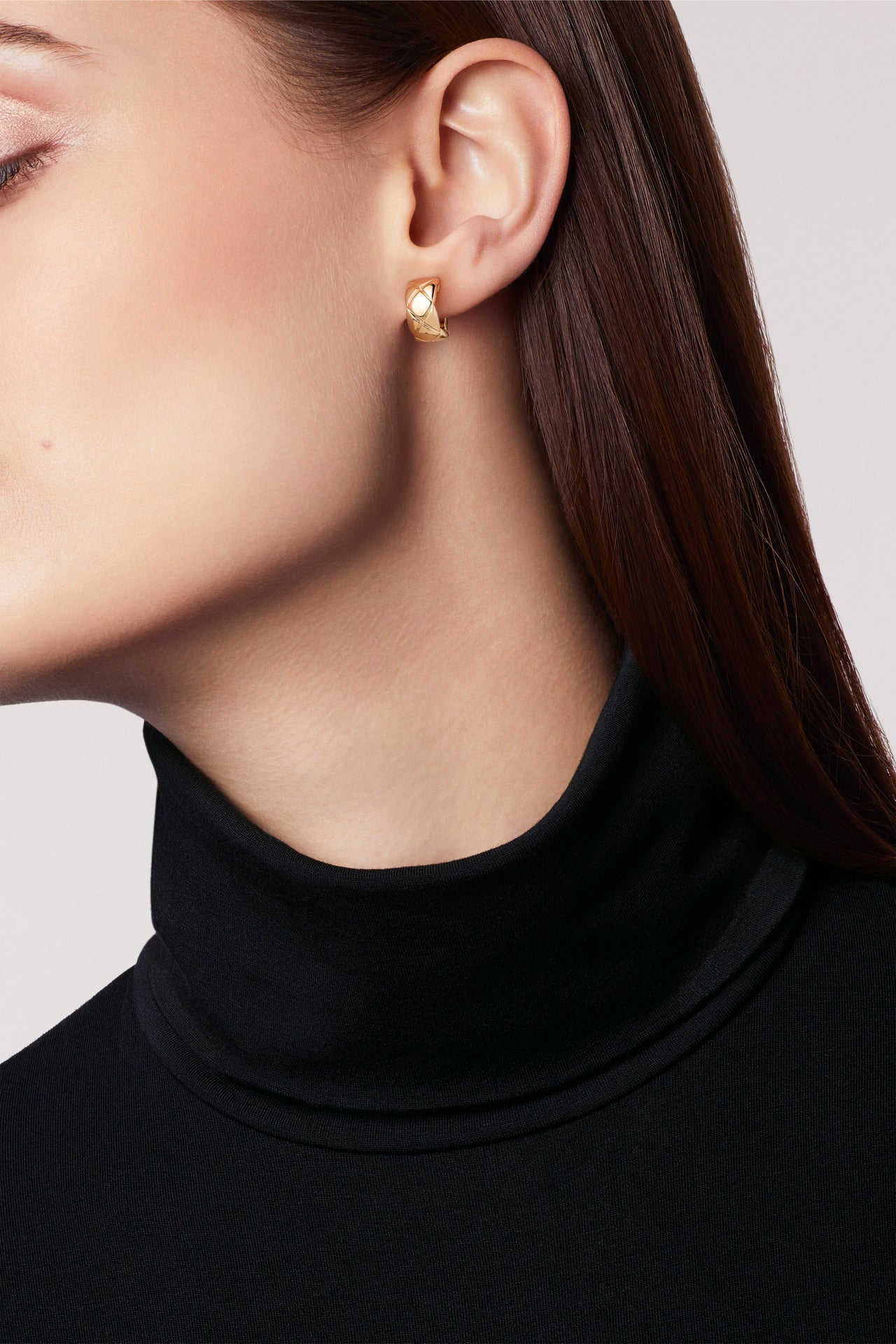 CHANEL COCO CRUSH EARRINGS QUILTED MOTIF