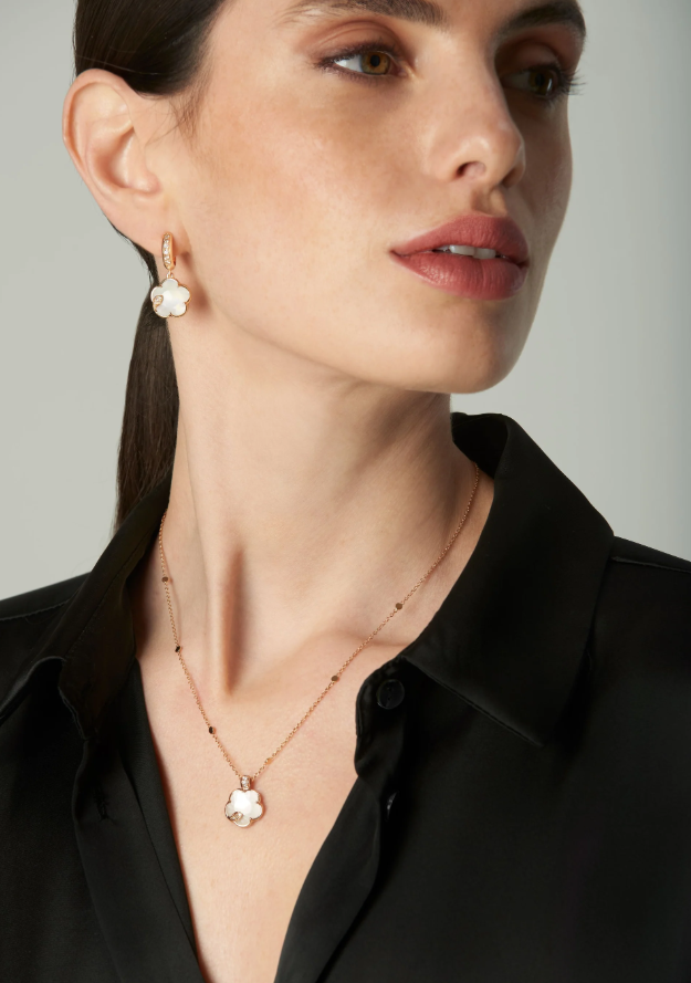 PETIT JOLI LUNAIRE NECKLACE