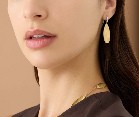 MARCO BICEGO 18KY LUNARIA TWIST DROP EARRS W/DIAS