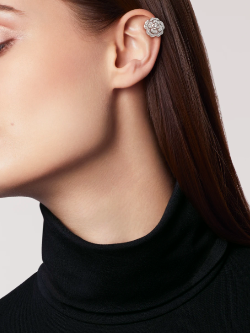 CHANEL 18KW BOUTON DE CAMÉLIA EARRINGS