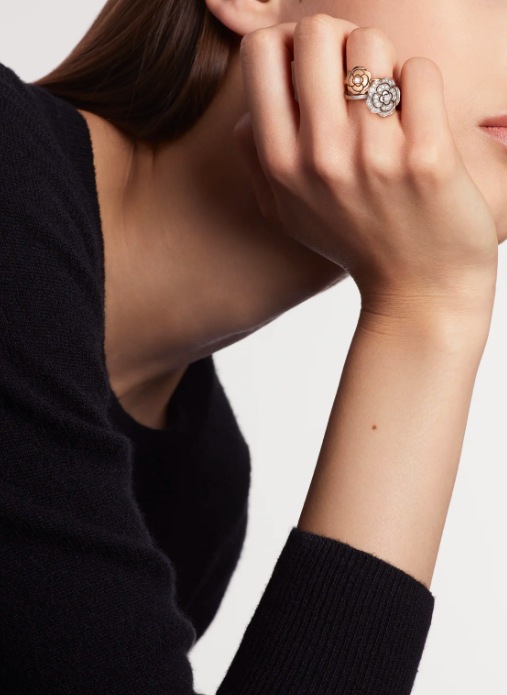 CHANEL BOUTON DE CAMELIA RING