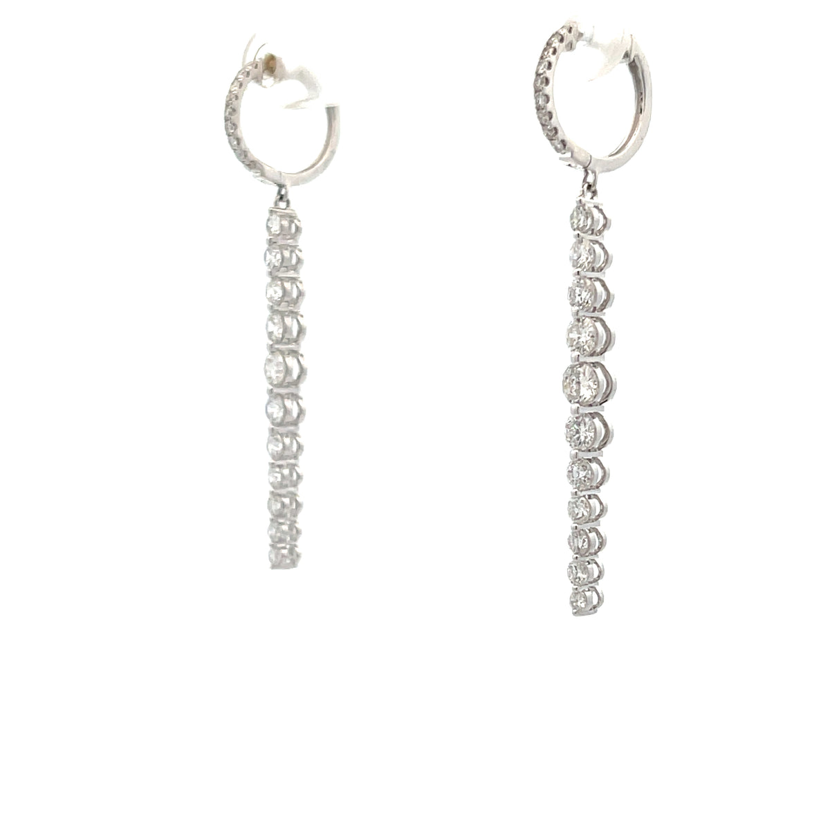 18KW DIAMOND GRADUATED DROP EARRINGS