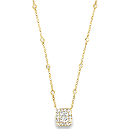 18KY DIAMOND CLUSTER PENDANT NECKLACE