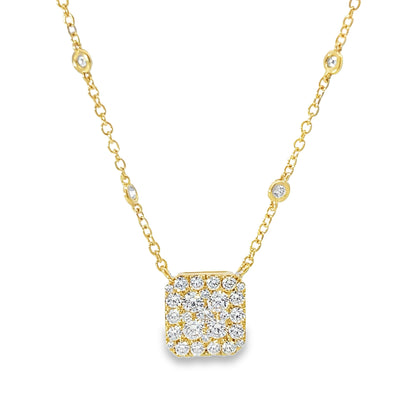18KY DIAMOND CLUSTER PENDANT NECKLACE