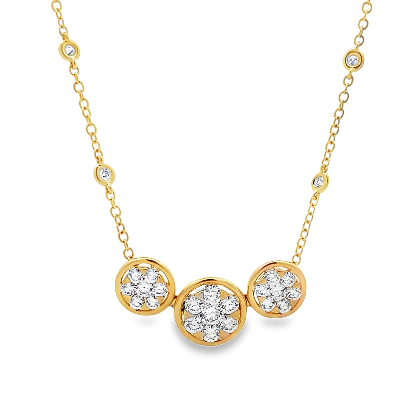 18KY DIAMOND CLUSTER FASHION NECKLACE
