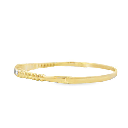 18K Yellow Gold Bangle with Oval Diamonds