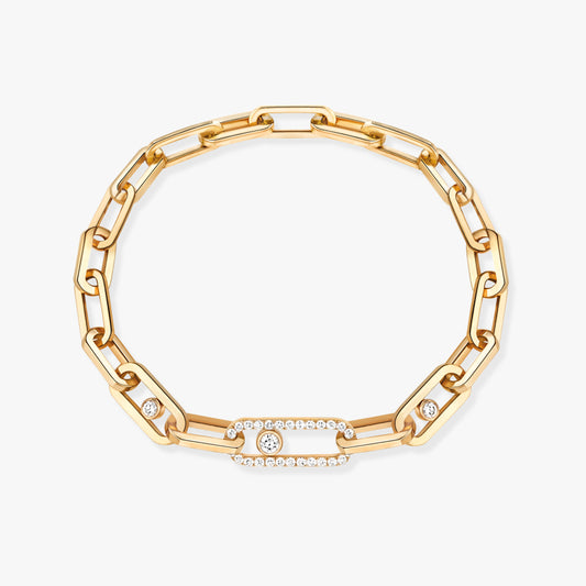 Valérie Messika reinterprets the gourmette in a daring rock version. This Move Link bracelet adapts to all styles. A unisex jewelry that will become your future must-have.