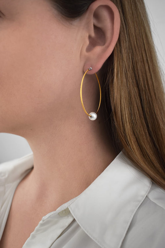 YELLOW CABLE HOOP EARRINGS WITH 18K WHITE GOLD & FRESHWATER PEARL