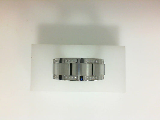 18K WHITE GOLD BAND WITH DIAMONDS