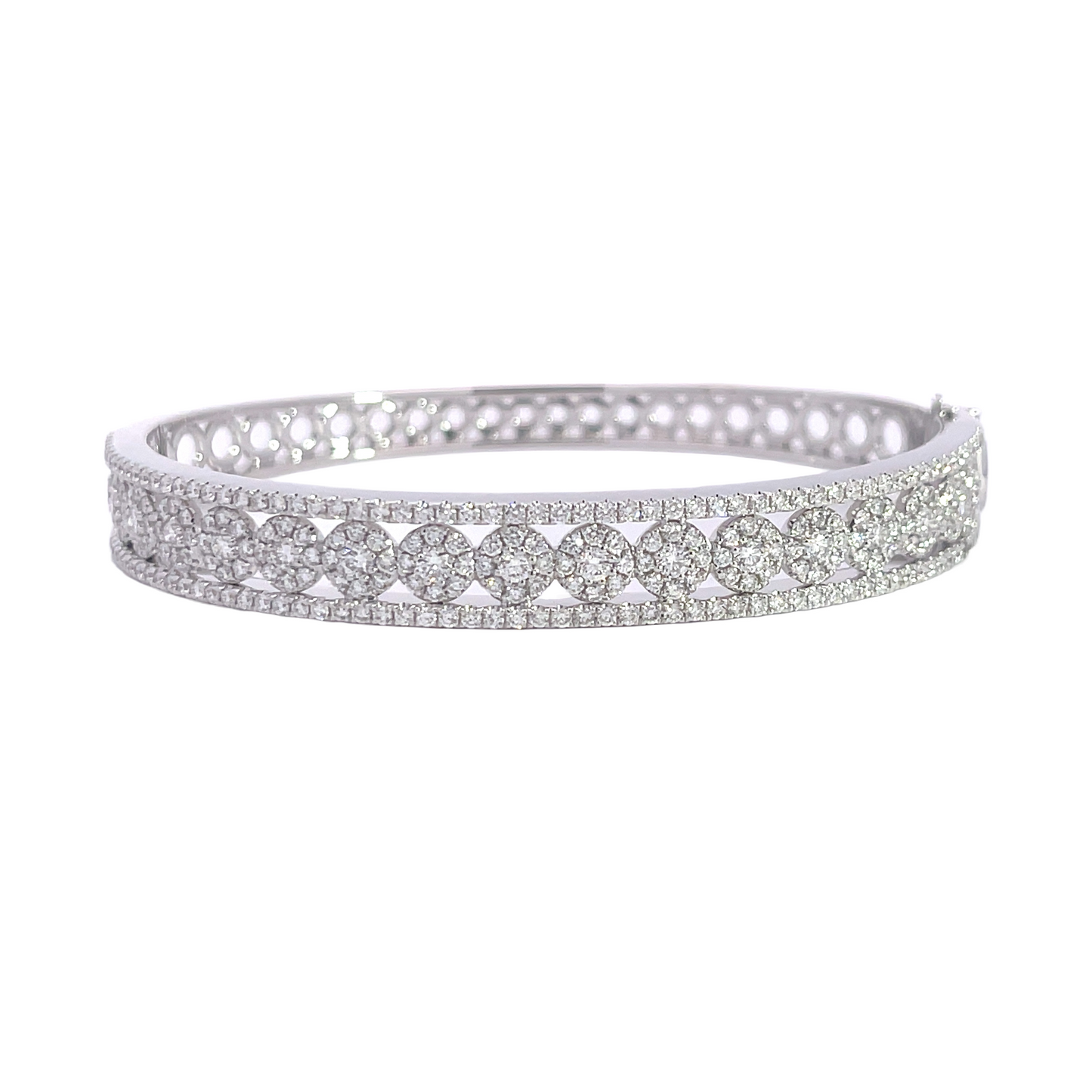 18KW ROUND CUT BANGLE BRACELET