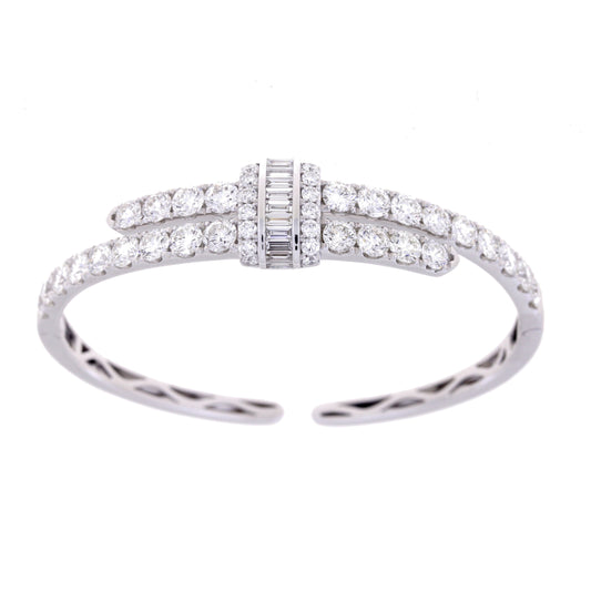 18KW DIAMOND CUFF BRACELET