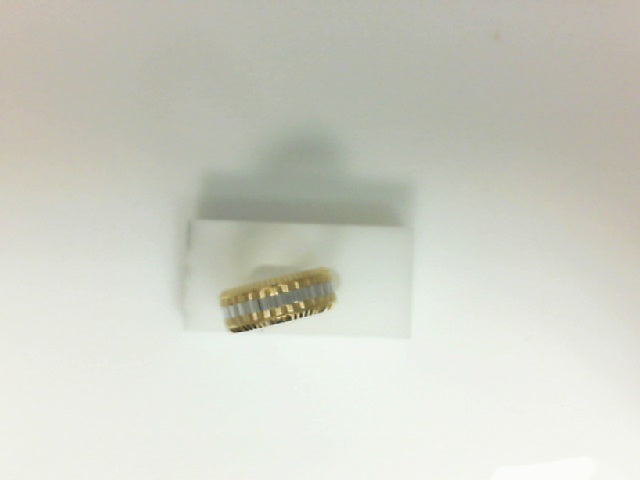 18KYW HIGH POLISHED CENTER & SATIN SIDE EDGE BAND