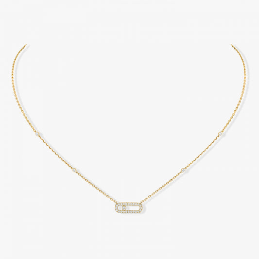 This pavé necklace in 18 karat yellow gold is part of Move, the signature collection of the Maison Messika.