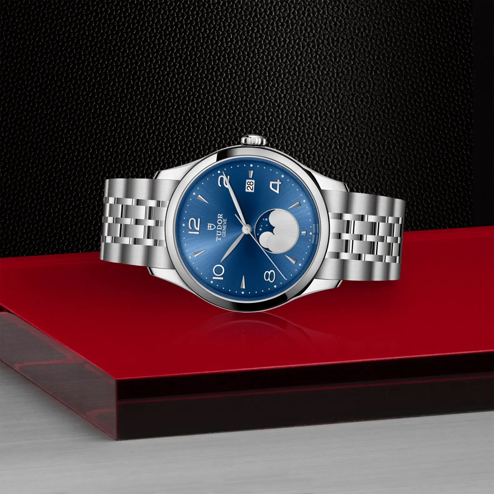 TUDOR 1926 Luna - Weston Jewelers