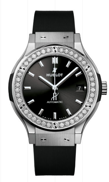 38MM CLASSIC FUSION TITANIUM DIAMONDS