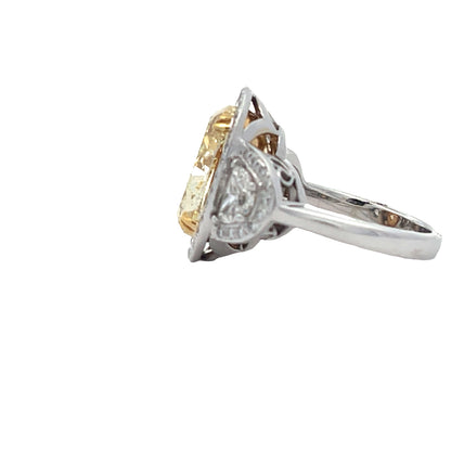 18KWY OVAL FANCY YELLOW COCKTAIL RING