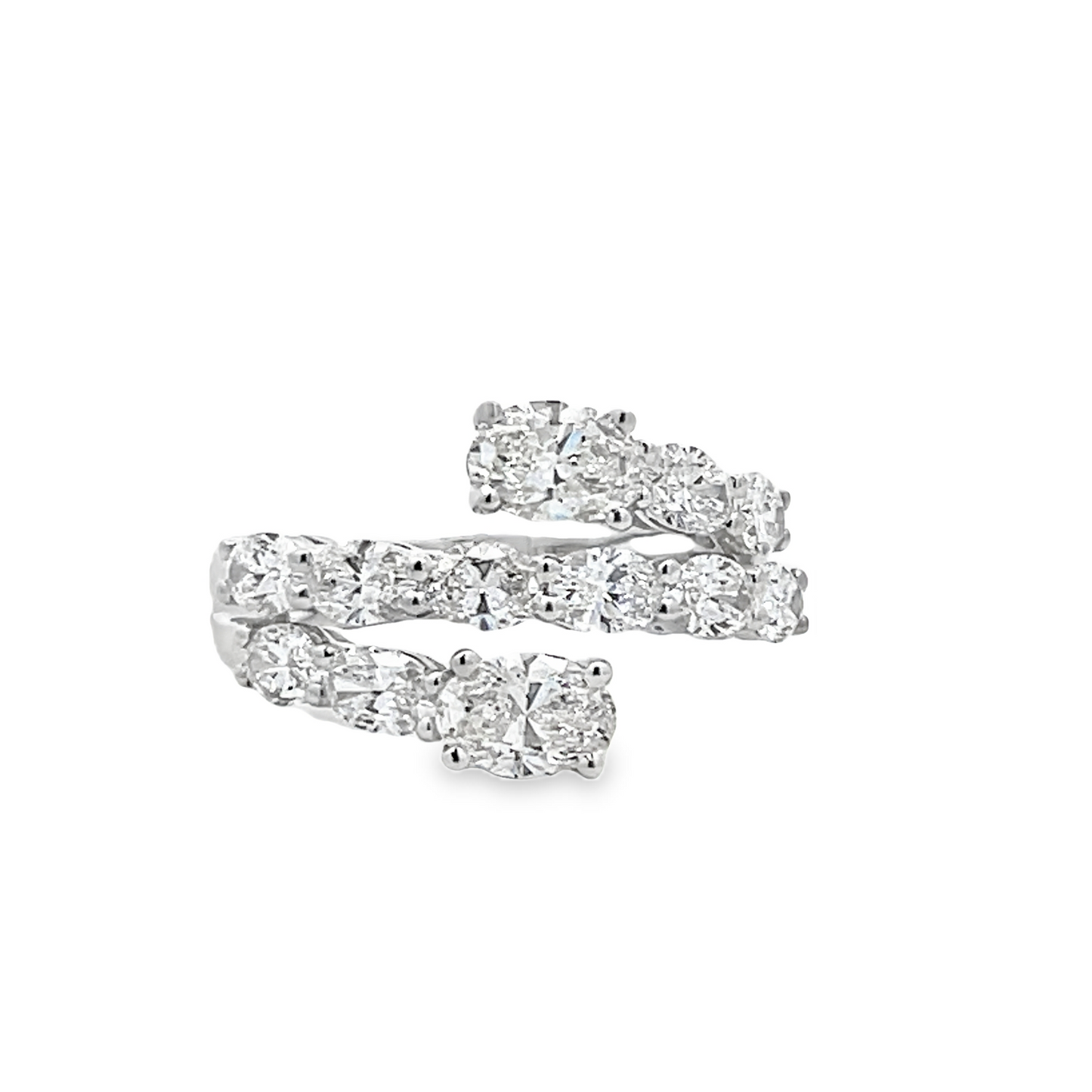 18KW OVAL DIAMOND BYPASS RING