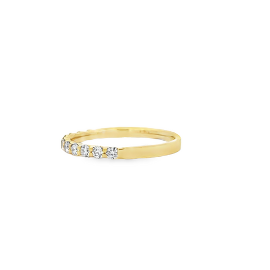 18KY PETITE PRONG 11 STONE DIAMOND BAND