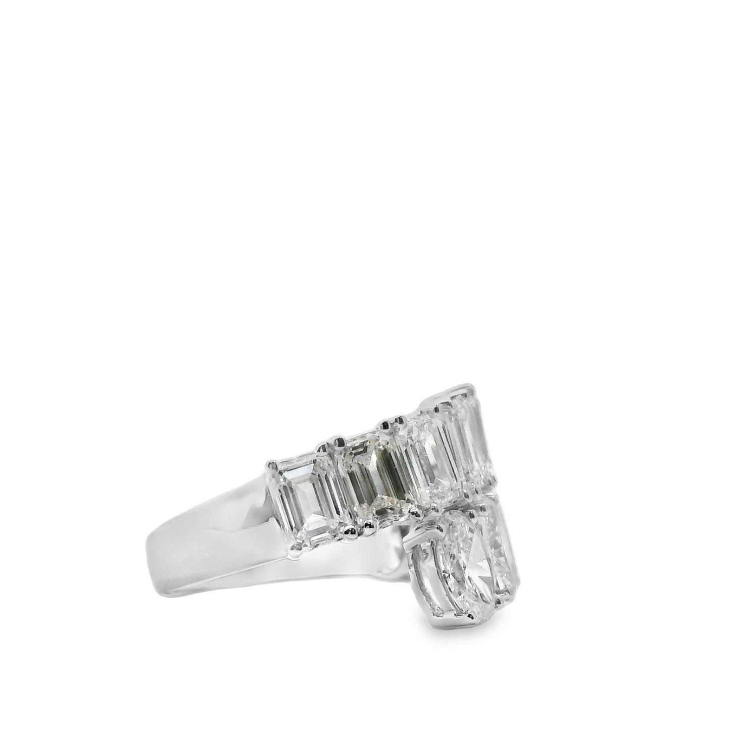 18KW EMERALD AND OVAL CUT DIAMOND BYPASS RING