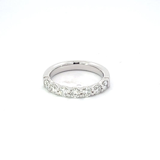 18KW 7 PRONG DIAMOND HALFWAY BAND